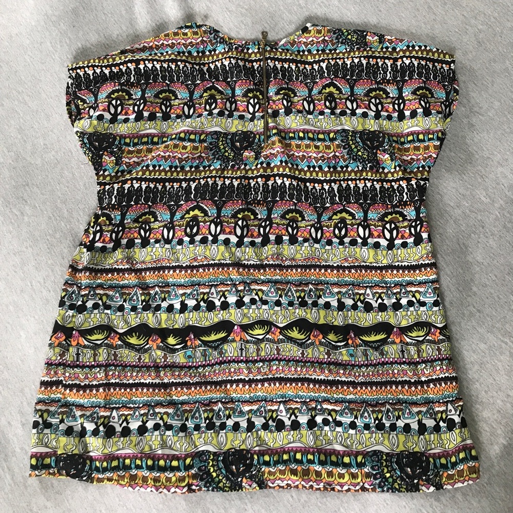 Fun top! - Picture 2 of 3